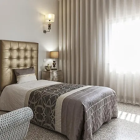 Hotel Senior